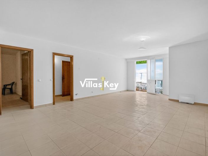 Image No.31-4 Bed House for sale