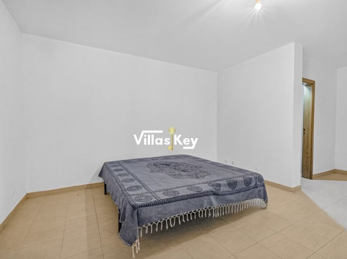 Image No.32-4 Bed House for sale