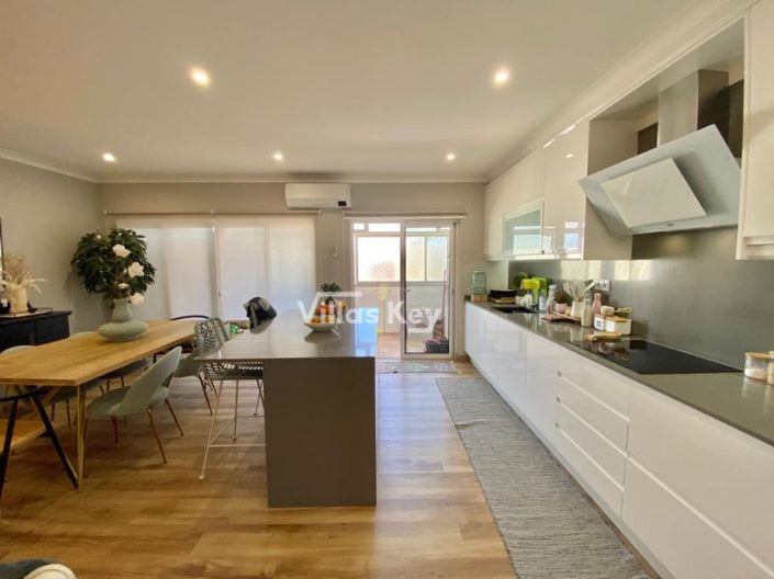 Image No.18-2 Bed Apartment for sale