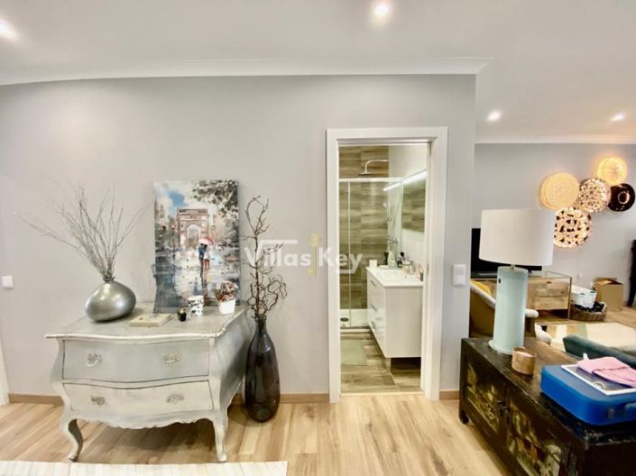 Image No.23-2 Bed Apartment for sale