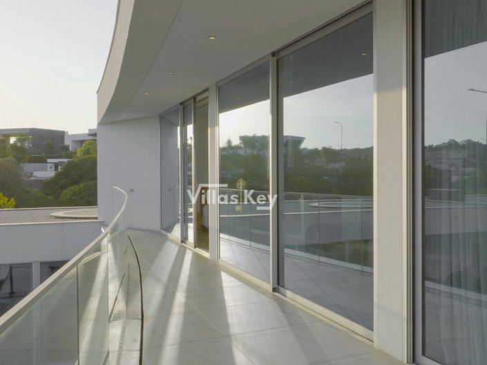 Image No.19-6 Bed House for sale