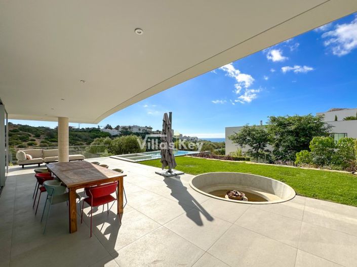 Image No.26-6 Bed House for sale