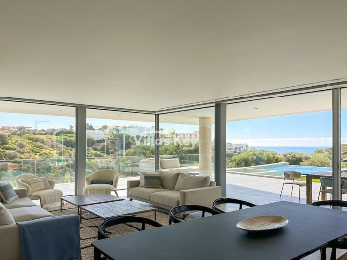 Image No.3-6 Bed House for sale