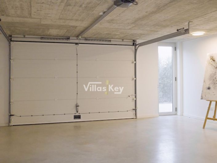 Image No.33-6 Bed House for sale