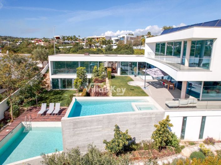 Image No.5-6 Bed House for sale