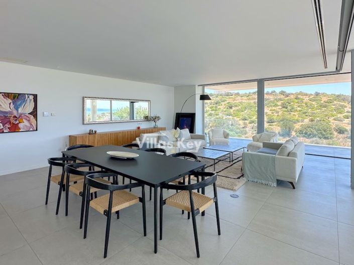 Image No.9-6 Bed House for sale