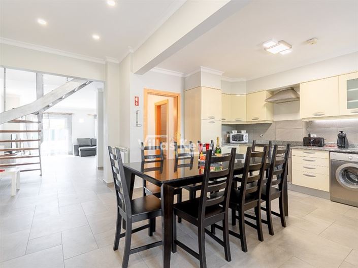 Image No.10-4 Bed House for sale