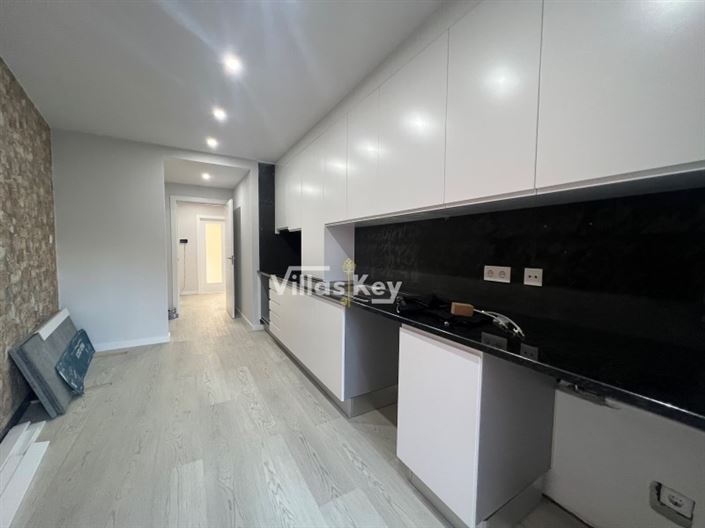 Image No.10-3 Bed House for sale