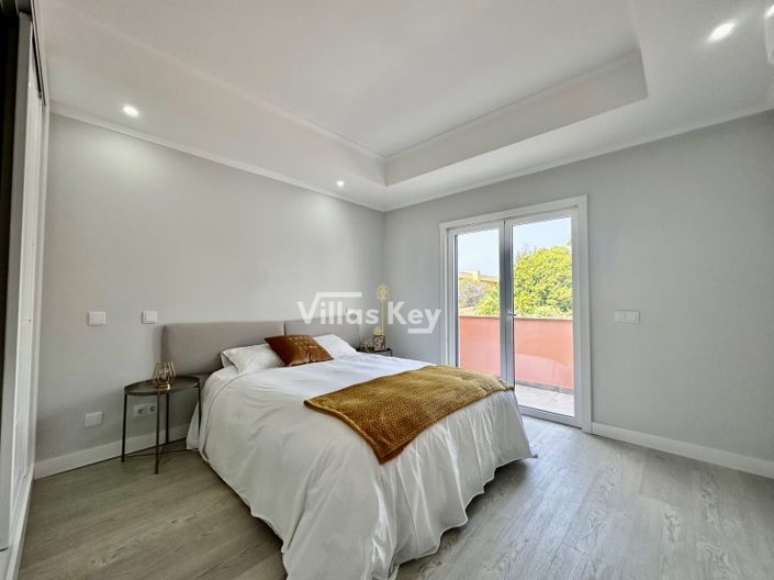 Image No.12-3 Bed House for sale