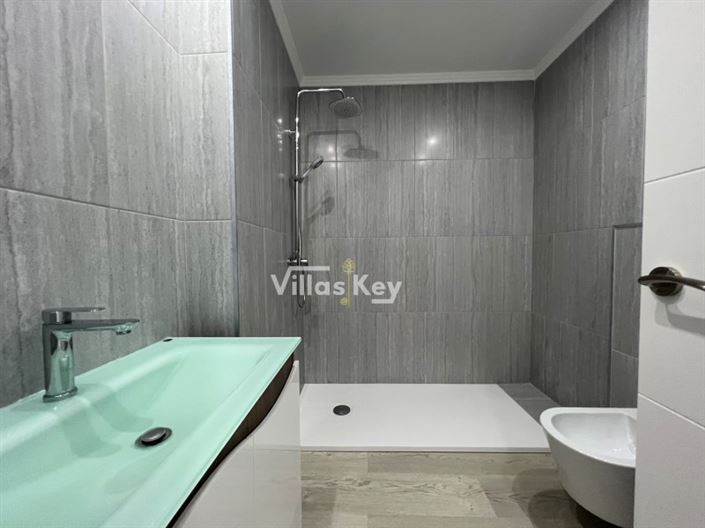 Image No.22-3 Bed House for sale