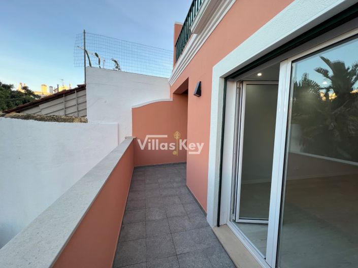 Image No.24-3 Bed House for sale