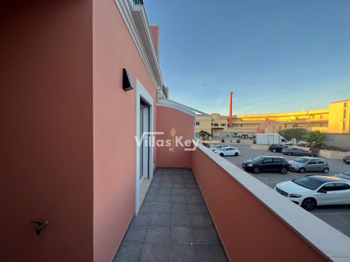 Image No.25-3 Bed House for sale