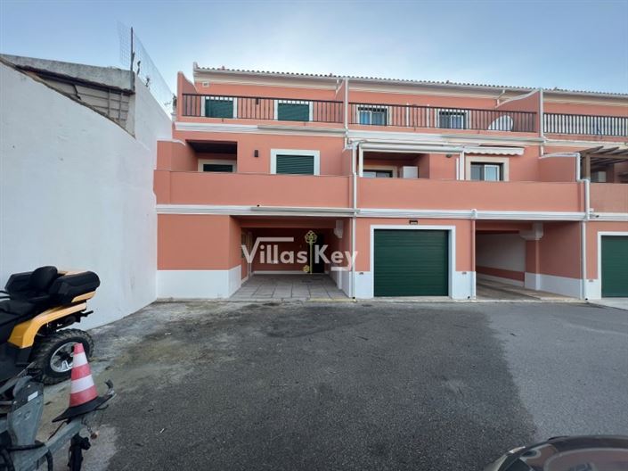 Image No.26-3 Bed House for sale