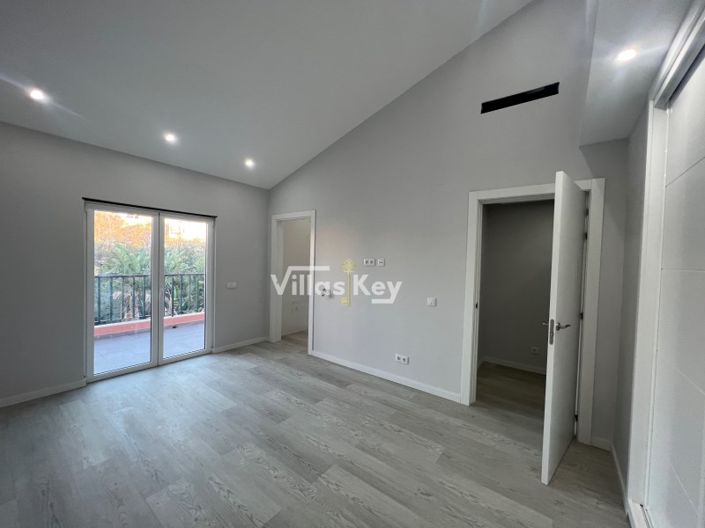 Image No.4-3 Bed House for sale