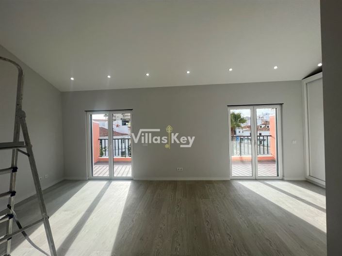 Image No.5-3 Bed House for sale