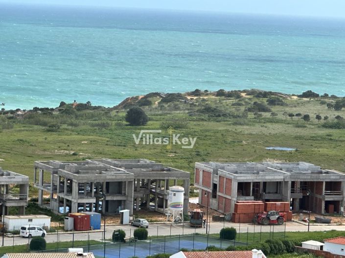 Image No.2-4 Bed House for sale