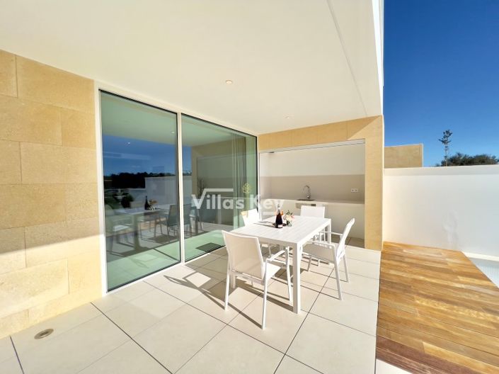 Image No.26-3 Bed House for sale