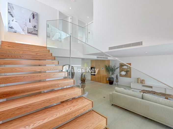 Image No.6-3 Bed House for sale