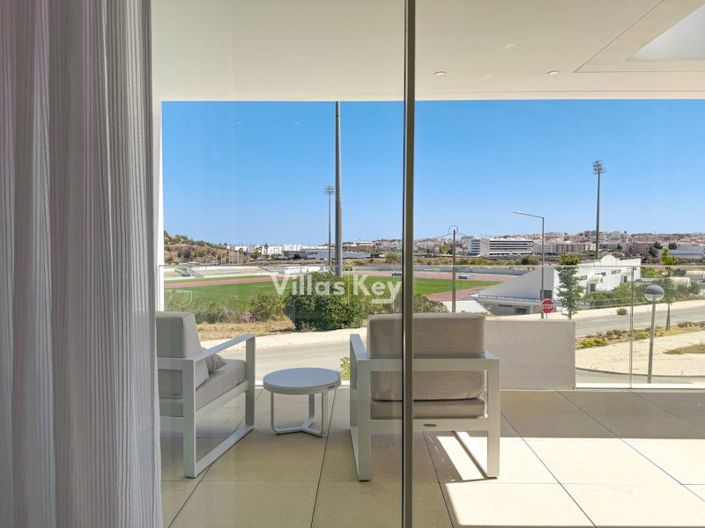 Image No.9-3 Bed House for sale