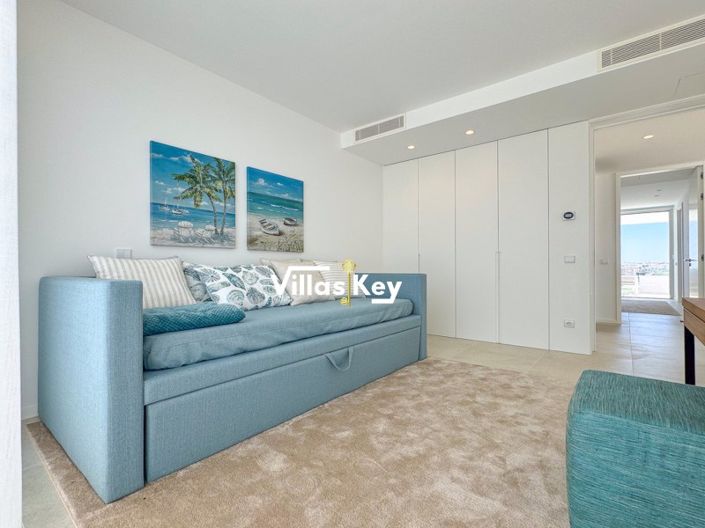 Image No.21-3 Bed House for sale