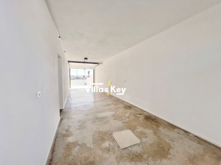 Image No.29-3 Bed House for sale