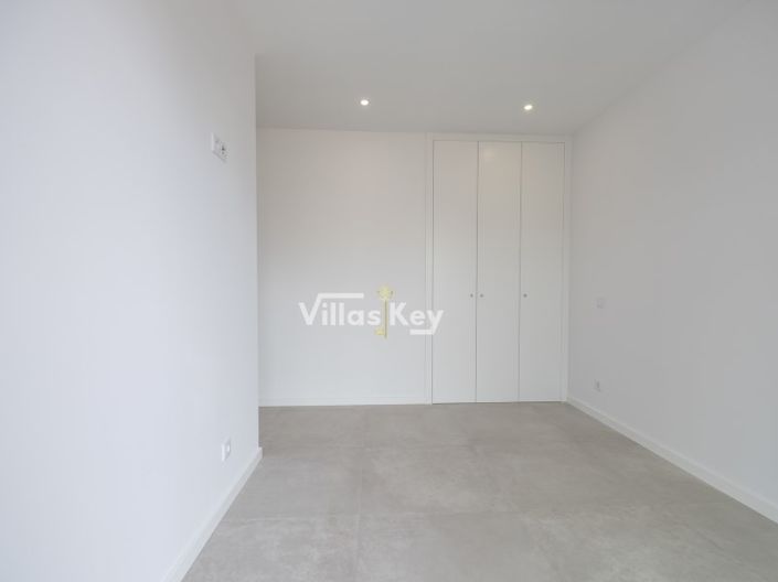 Image No.22-3 Bed House for sale