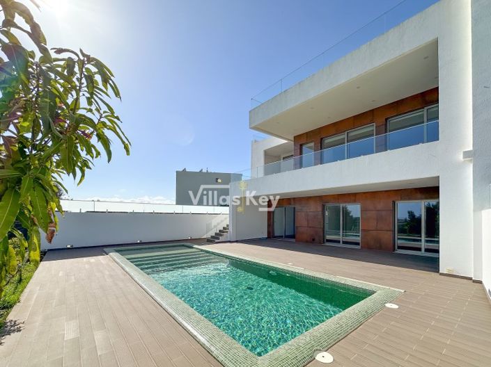 Image No.1-Villa de 3 chambres à vendre à Portimao