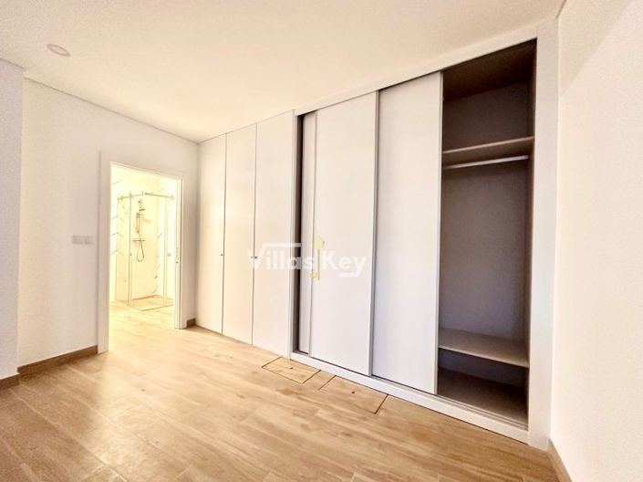 Image No.25-3 Bed Villa for sale