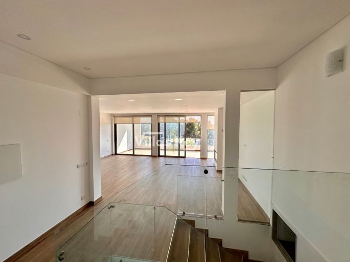 Image No.6-3 Bed Villa for sale