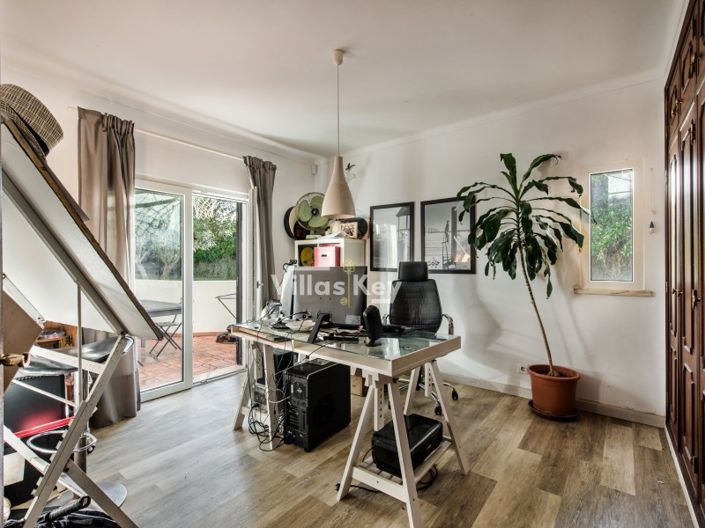 Image No.40-4 Bed House for sale