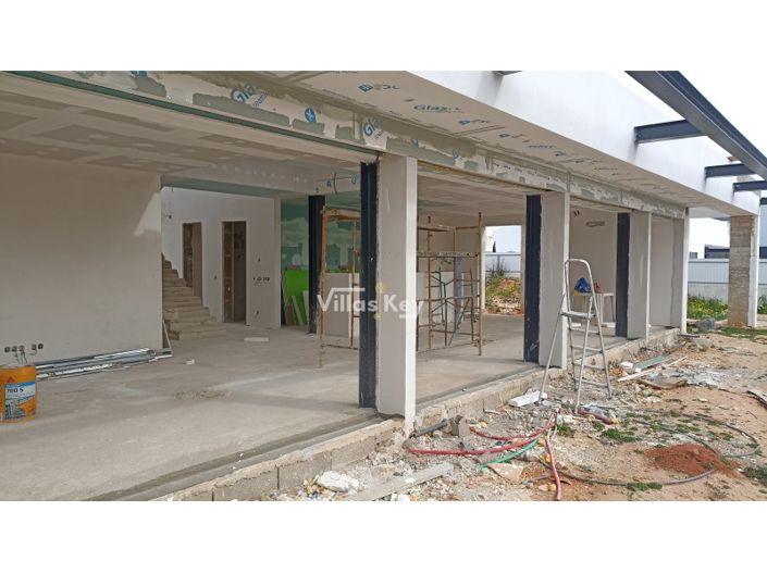 Image No.21-4 Bed House for sale