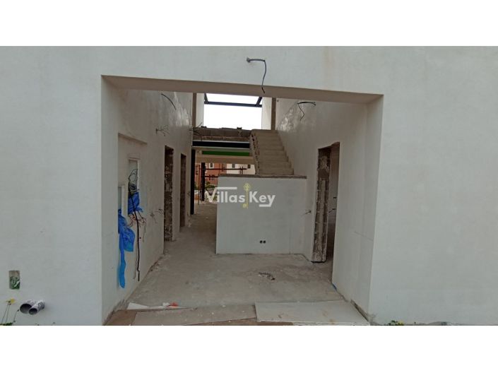 Image No.23-4 Bed House for sale