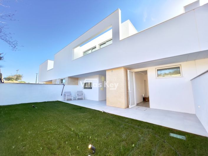 Image No.28-3 Bed House for sale