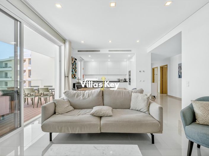 Image No.10-3 Bed Apartment for sale