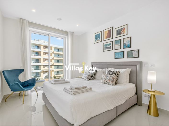 Image No.18-3 Bed Apartment for sale