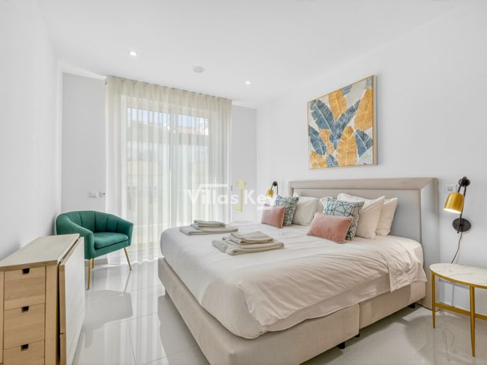 Image No.23-3 Bed Apartment for sale