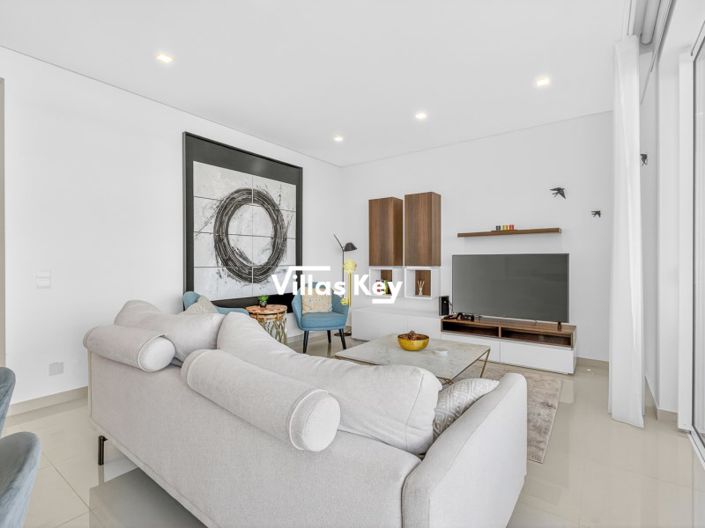 Image No.9-3 Bed Apartment for sale