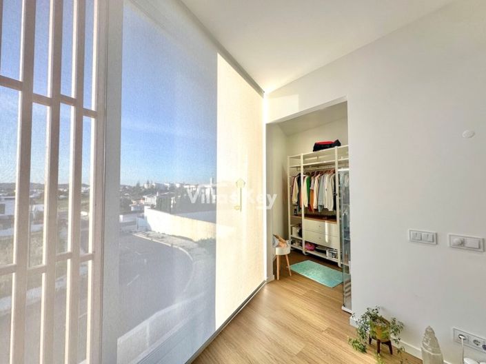 Image No.11-5 Bed House for sale