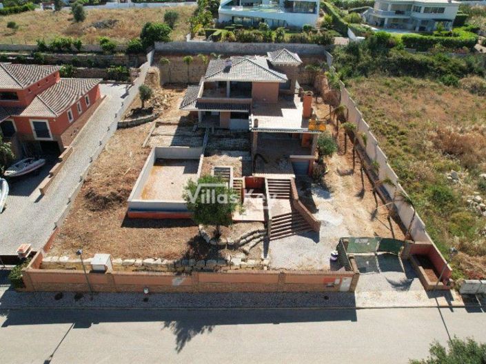 Image No.2-6 Bed House for sale