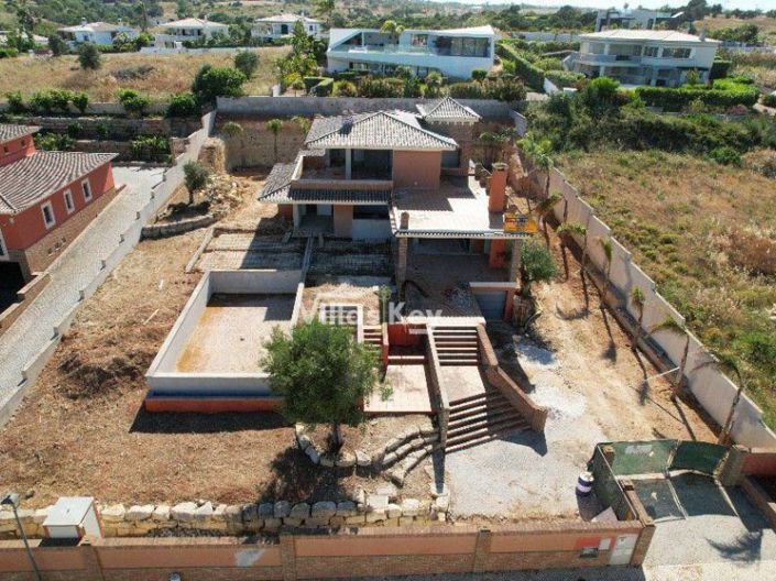 Image No.3-6 Bed House for sale