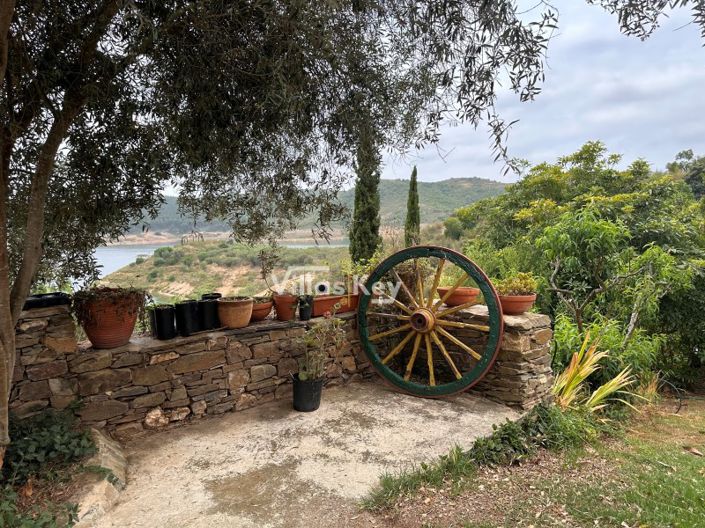 Image No.21-16 Bed Commercial for sale