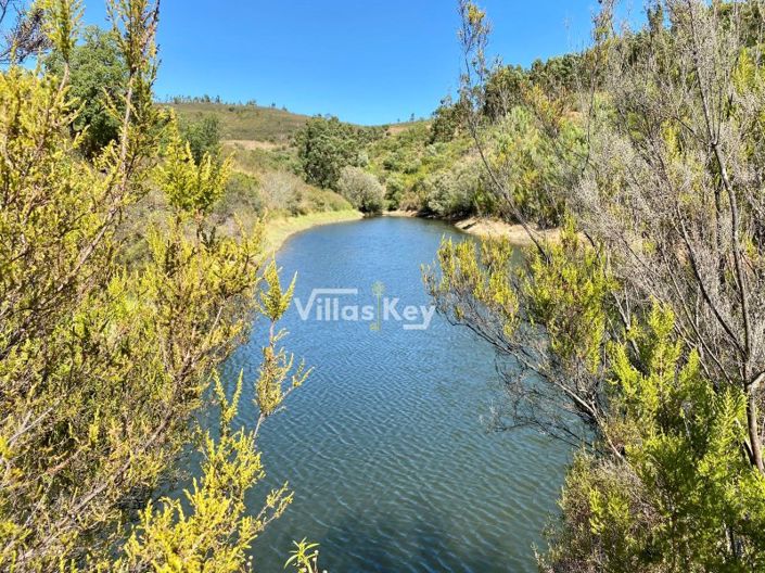 Image No.22-16 Bed Commercial for sale