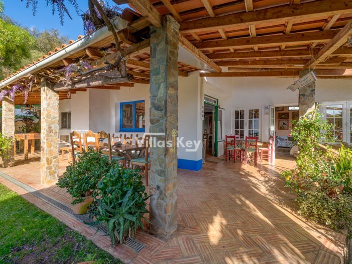 Image No.55-16 Bed Commercial for sale