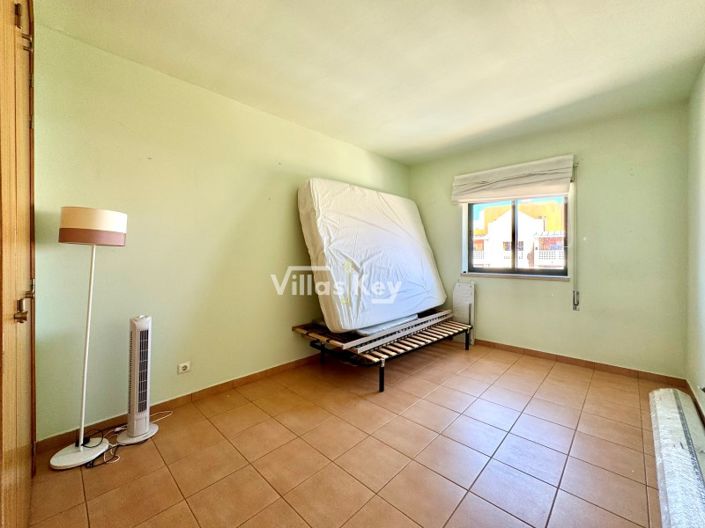 Image No.10-3 Bed Apartment for sale