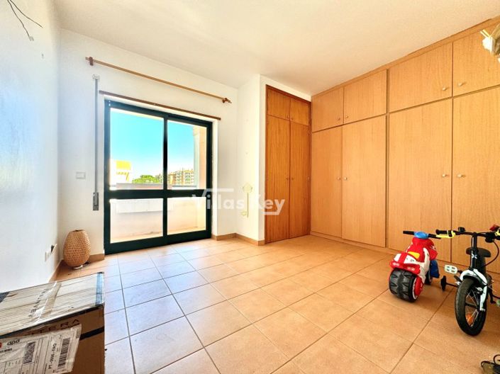 Image No.8-3 Bed Apartment for sale