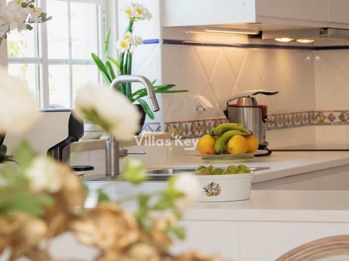 Image No.6-3 Bed House for sale