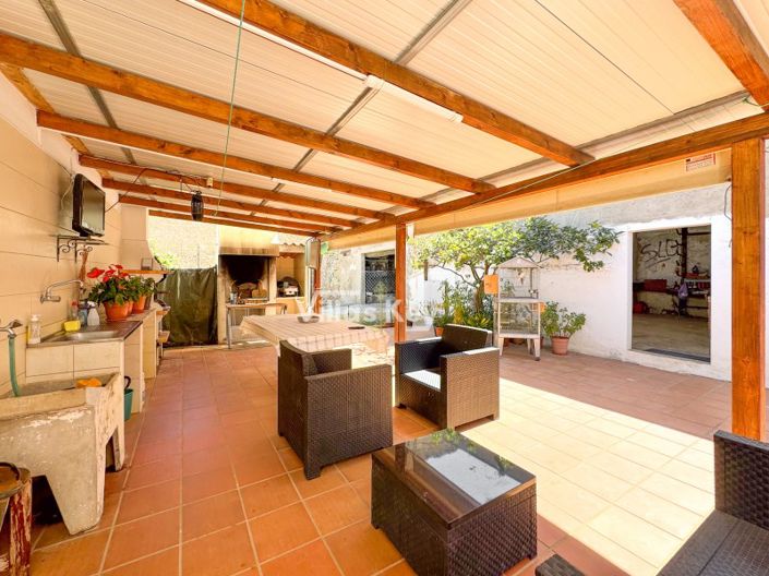 Image No.7-4 Bed House for sale