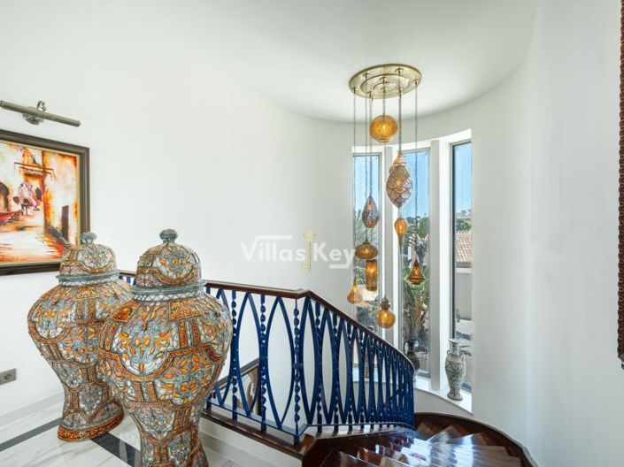 Image No.16-7 Bed House for sale