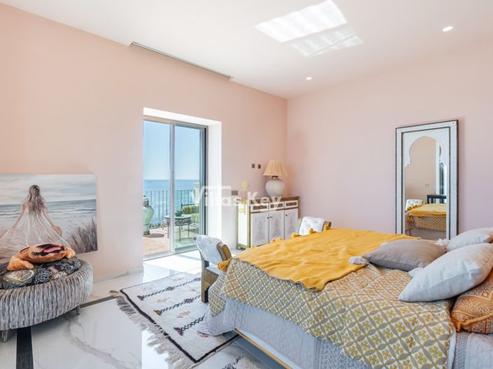 Image No.20-7 Bed House for sale