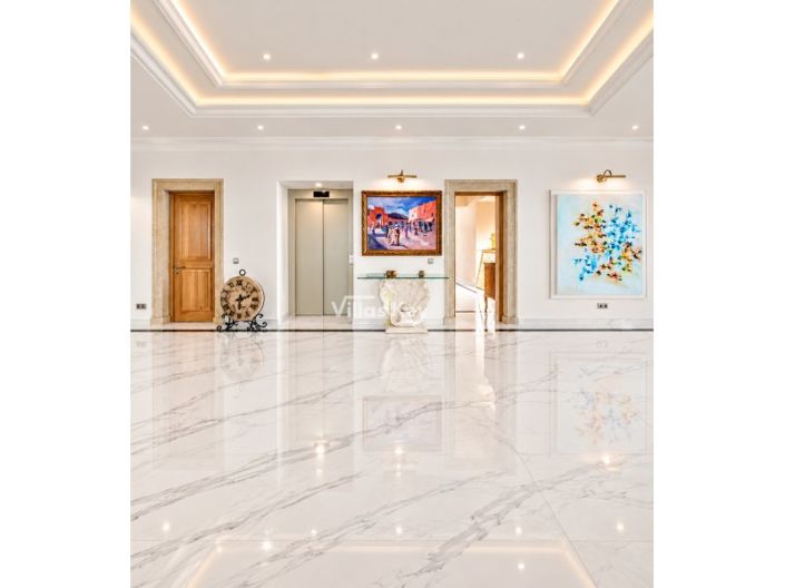 Image No.17-7 Bed House for sale